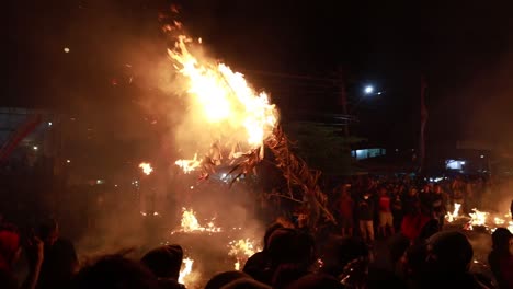 Jun-5,-2023-:-torch-war,-one-of-the-cultural-heritage-held-after-the-month-of-Ramadan-in-Jepara,-Central-Java,-Indonesia