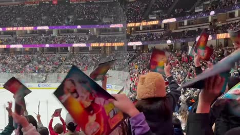 Thousands-Of-School-Kids-Cheering-On-A-Field-Trip-To-The-Honda-Center