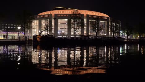 Nighttime-scene-of-Nationale-Opera-and-Ballet-in-Amsterdam