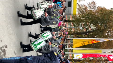 Desfile-Tradicional-De-Los-Posaderos,-Primer-Día-Del-Oktoberfest-En-Munich,-Alemania.