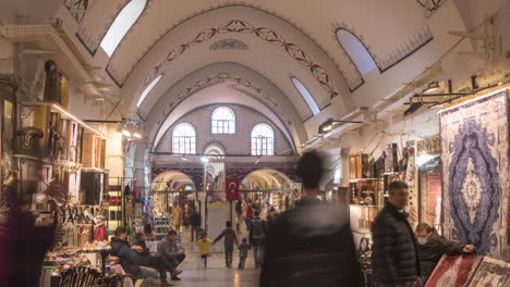 Time-lapse-of-the-shops-of-the-Grand-Bazaar-in-Istanbul,-Turkey