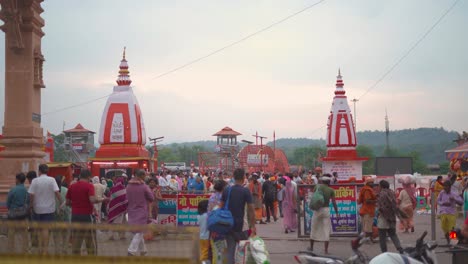 Pan-shot-of-crowd-at-hindu-pilgrimage-city-of-Har-ki-pauri-in-Haridwar-Uttrakhand