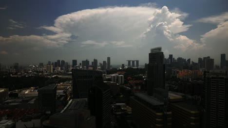 Atemberaubender-Zeitraffer-Mit-Blick-Auf-Das-Stadtzentrum-Von-Singapur-Mit-Mbs-Im-Hintergrund