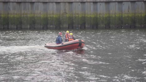 City-of-Glasgow-College-staff-and-students-on-a-river-boat-on-the-Clyde