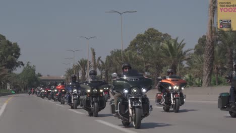 Harley-Besitzergruppenkapitel-Algerien-Fahrt-Auf-Der-Straße-Von-Algier
