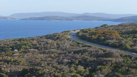 Cars-driving-along-scenic-coastal-road-in-Albany,-Western-Australia