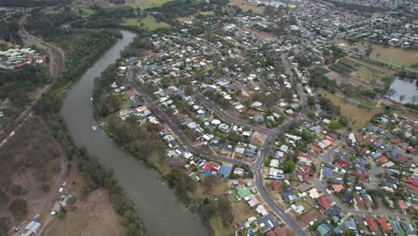 Río-Logan-Y-Comunidad-Loganholme-En-La-Ciudad-De-Logan-En-Queensland,-Australia