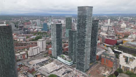 Luxury-apartment-complex-of-Deansgate-Square-in-Manchester,-UK