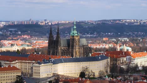 Saint-Vitus-Cathedral-in-Prague,-Czech-Republic