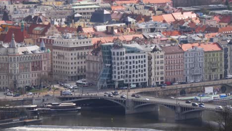 Dancing-House-or-Ginger-and-Fred-in-Prague,-Czech-Republic