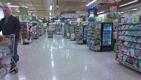 Pov-shot-walk-inside-Publix-Supermarket-in-Atlanta-City---Food-market-grocery-in-america