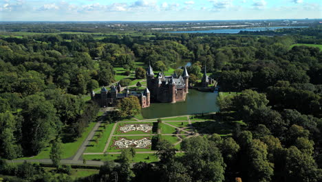 Aerial-view-on-Kasteel-de-Haar-Utrecht-Netherlands,-old-historical-garden-at-castle-de-Haar-Netherlands