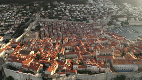 Aerial-view-of-of-the-walled-city-of-Dubrovnik,-Dalmatia,-Croatia