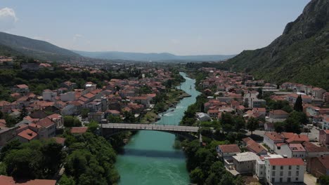 Ottoman-architecture-Mostar-Bridge-was-built-over-the-Neretva-River-in-the-Bosnian-city-of-Pocitelj