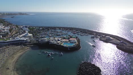 Vista-Aérea-De-Puerto-Colon-En-Tenerife,-Isla-Canaria