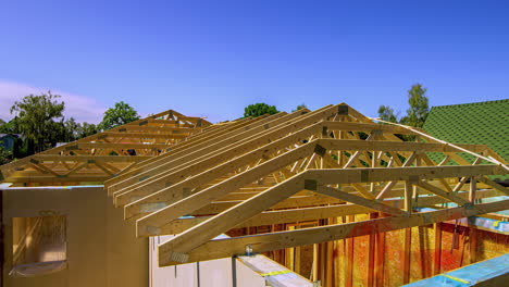 Time-lapse-of-wooden-house-rooftop-construction