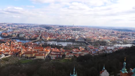Hermosa-Ciudad-De-Praga,-República-Checa