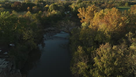 Autumn-Wetlands-In-Combs-Park,-Arkansas,-USA---Aerial-Drone-Shot