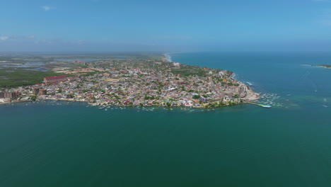 Vista-Panorámica-De-La-Ciudad-De-Chichiriviche-Y-Las-Islas-En-El-Estado-Halcón-De-Venezuela