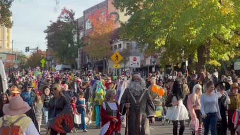 Crowds-of-people-are-celebrating-Halloween-in-Ashland,-Oregon