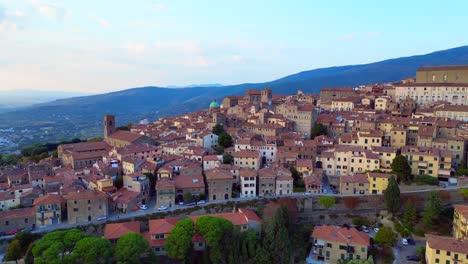 Cortona-Pueblo-De-Montaña-Medieval-Italiano-Toscana