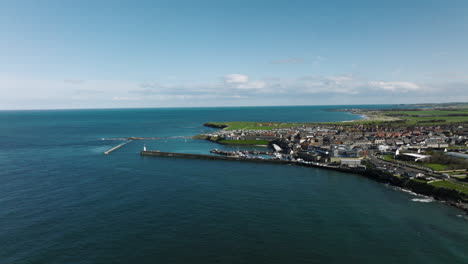 Stunning-Seahouses-Harbour,-UK-on-a-sunny-afternoon
