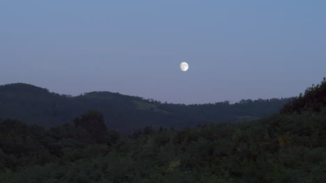 View-of-Moon-Over-Mountains-in-Spain,-Asturias