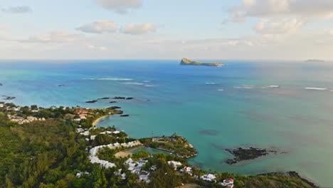 Drone-Aéreo-De-Playa-Tropical-En-La-Isla-Mauricio,-Océano-índico