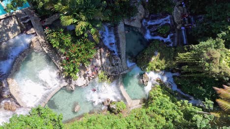 Villa-Miriam,-Private-Residenz-Mit-Swimmingpools-Und-Natürlichen-Wasserfällen,-San-Rafael,-Provinz-Barahona-In-Der-Dominikanischen-Republik