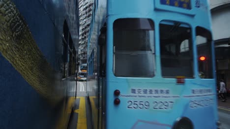 Hongkonger-Straßenbahnsystem,-Das-Transportnetz-Für-Die-Fortbewegung-In-Der-Stadt-–-Mittlere-Aufnahme