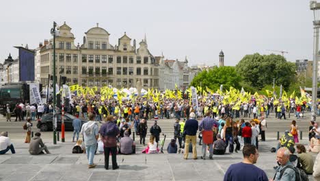 Protest-demonstration-of-Flemish-far-right-political-party-Vlaams-Belang-in-the-city-center-of-Brussels,-Belgium