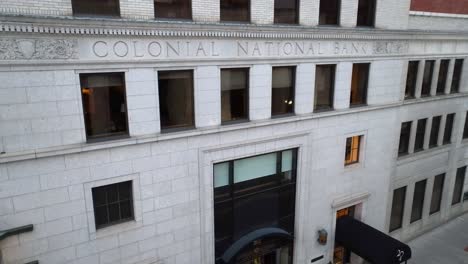 Banco-Nacional-Colonial-En-El-Centro-De-Roanoke,-Virginia