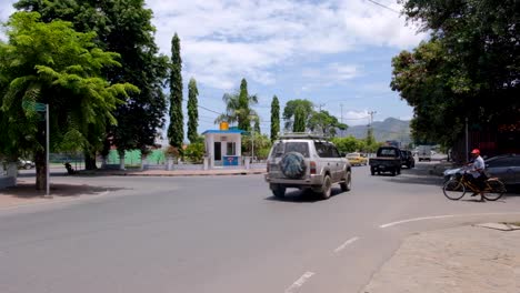 Street-view-of-inner-city-traffic-and-roads-in-Capital-city-of-Dili,-Timor-Leste-in-Southeast-Asia