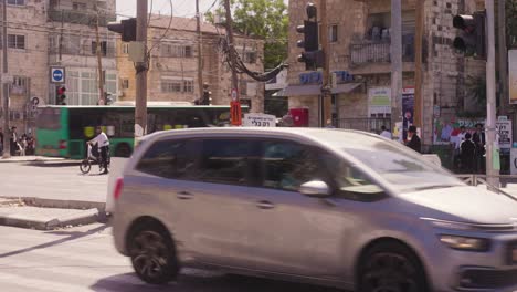 timelapse,-pedestrian-crossing,-downtown-in-Jerusalem,-israel