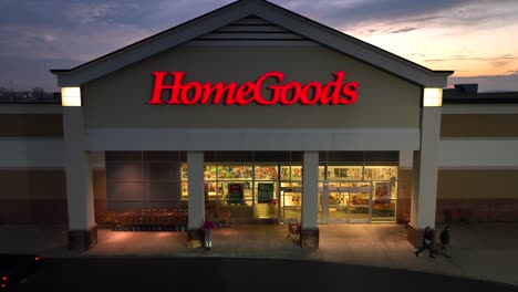 Home-Goods-logo-on-store-during-sunset