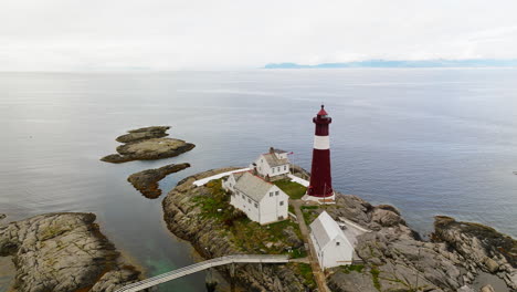 Seaside-Architecture-Of-Tranoy-Lighthouse-On-Hamaroy,-Nordland,-North-Norway