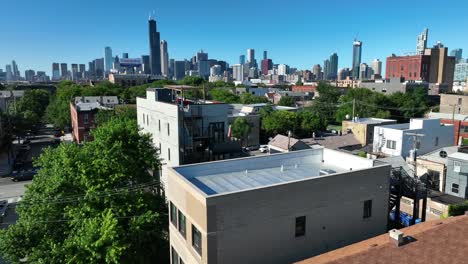 Chicago-houses-revealing-skyline