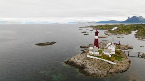 Tranoy-Fyr-Lighthouse-With-Hotel-And-Restaurant-In-Hamaroy,-Nordland-County,-Norway