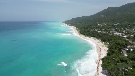Luftaufnahme-Des-Strandes-Playa-Paraíso-In-Der-Kleinen-Strandstadt-Paraíso-Südlich-Von-Barahona-In-Der-Dominikanischen-Republik