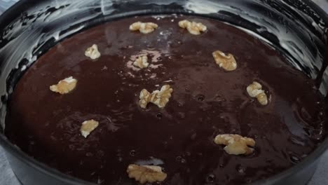 Topping-chocolate-cake-mix-with-walnuts