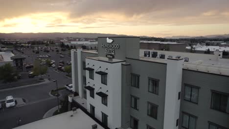 Homewood-Suites-by-Hilton-in-Kalispell,-Montana-during-Beautiful-Sunset