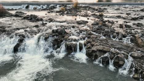 Man-made-Waterfalls-In-The-Snake-River-In-Idaho-Falls,-Idaho,-USA