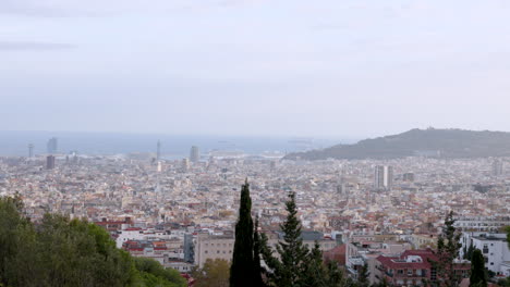 Barcelona-Al-Descubierto:-Majestuoso-Panorama-Aéreo-De-Una-Ciudad-Vibrante