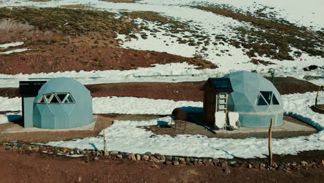 Dos-Cúpulas-Aisladas-Ubicadas-En-El-Corazón-De-Los-Andes