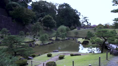 Jardín-Gyokusen-immaru-En-Kanazawa.-Panorámica-A-La-Derecha.