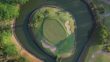 Aerial-view-of-swirling-golf-course-artificial-river