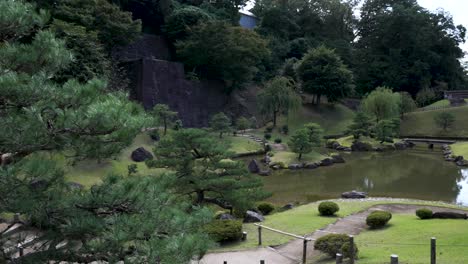 Malerischer-Gyokusen-Immaru-Garten-In-Kanazawa
