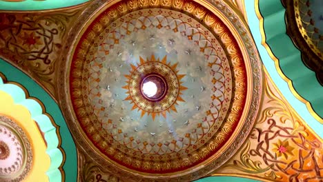 Beautiful-ceiling-at-Mysore-Palace-in-India