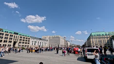 Busy-Scene-At-Pariser-Platz-With-Tourists-Visiting-On-Sunny-Day-In-April,-2023