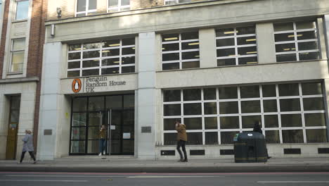 Low-Angle-Wide-Shot-of-Head-Office-of-Penguin-Random-House-in-Pamlico-London-is-an-American-multinational-conglomerate-publishing-company
